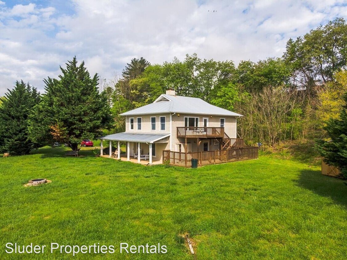 Primary Photo - 3 br, 2 bath House - 1418 S River Rd