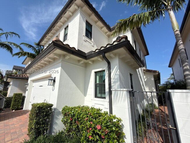 Building Photo - 455 SW 113th Ln