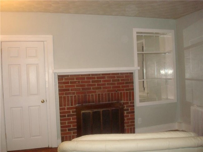 Building Photo - 84 Dahlgren Ave