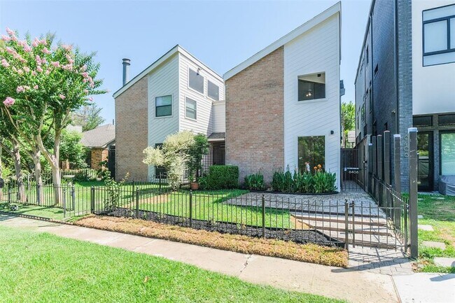 Foto del edificio - 6408 Haskell St