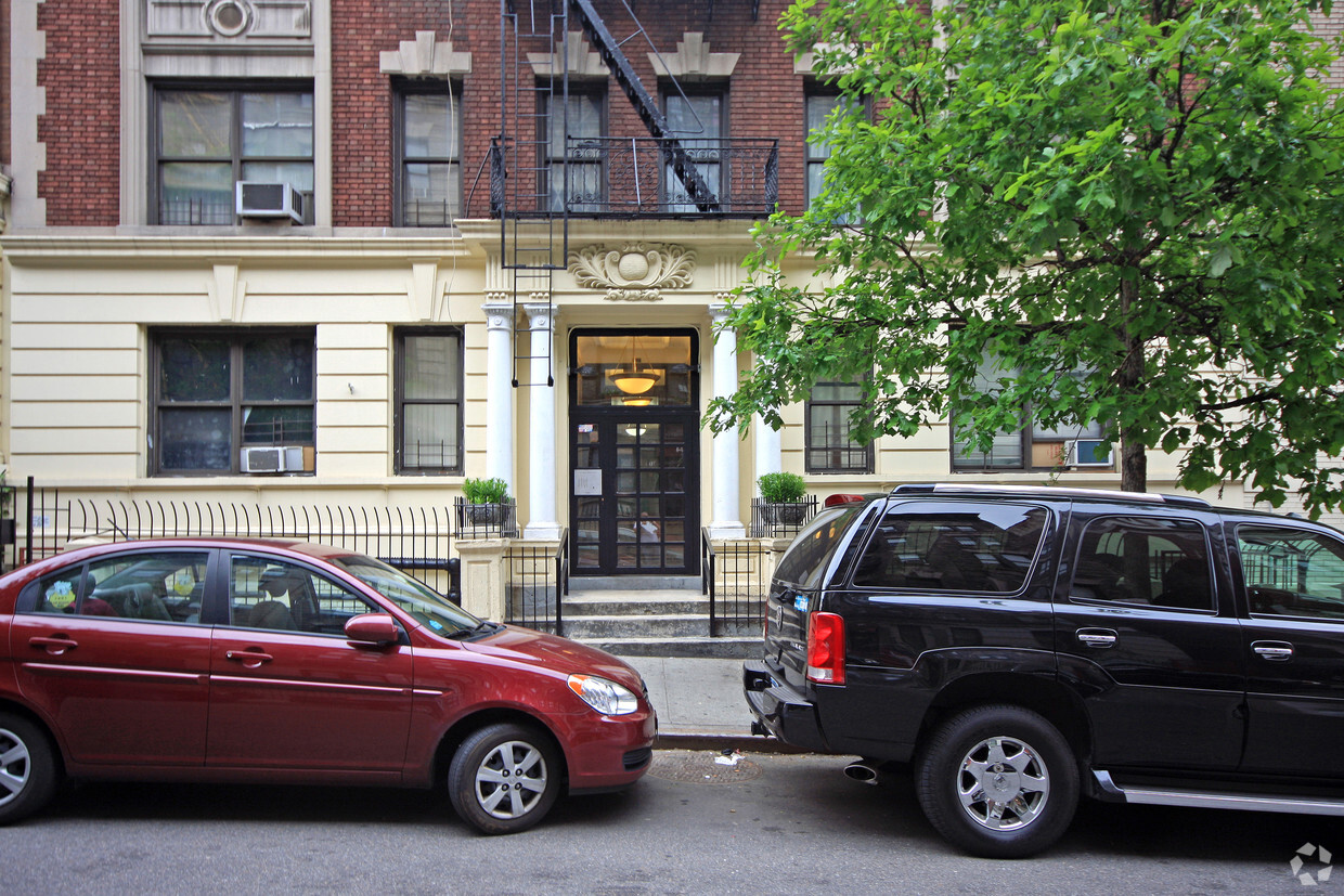 Building Photo - 707-709 W 180th St
