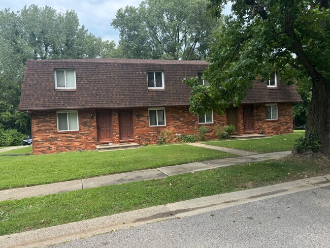 Foto del edificio - 116 Mesa Rd