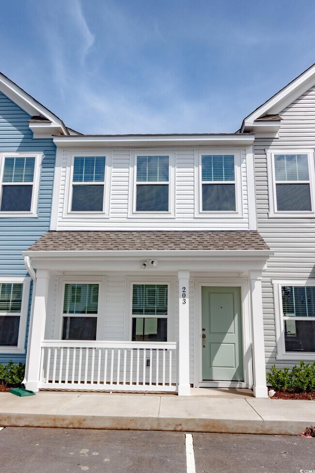 Building Photo - 203 Crescent Wy