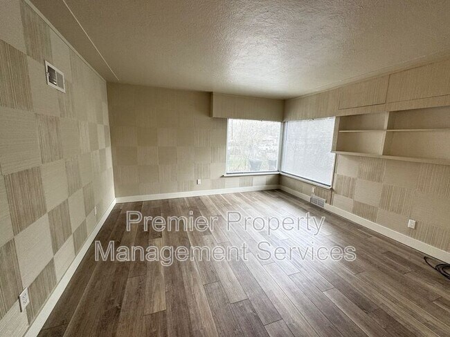 Foto del edificio - 2607 Glenwood Ln