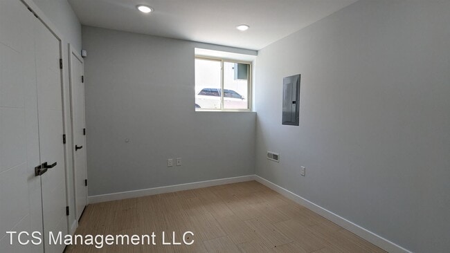 Building Photo - 3 br, 3 bath House - 1023 W Nevada St