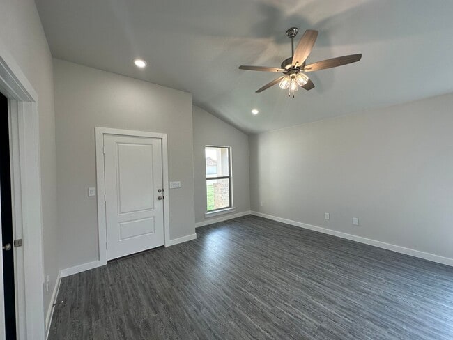 Building Photo - Pre-Leasing July in Frenship ISD