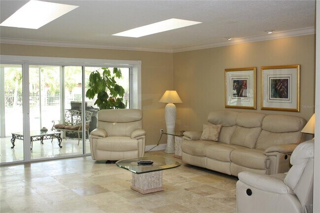 Foto del edificio - 12925 110th Ave N