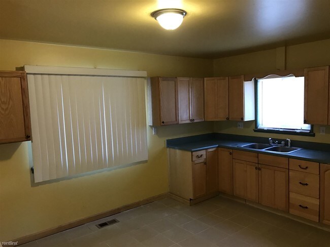 Building Photo - 30179 Arbor Ct