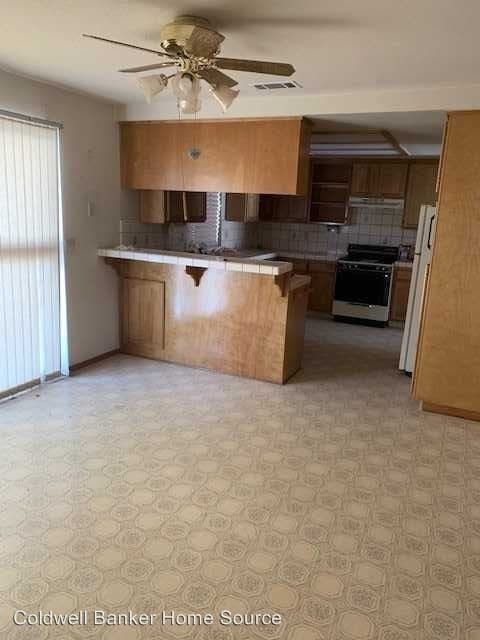 Building Photo - 3 br, 2.5 bath House - 3880 Nielson Road