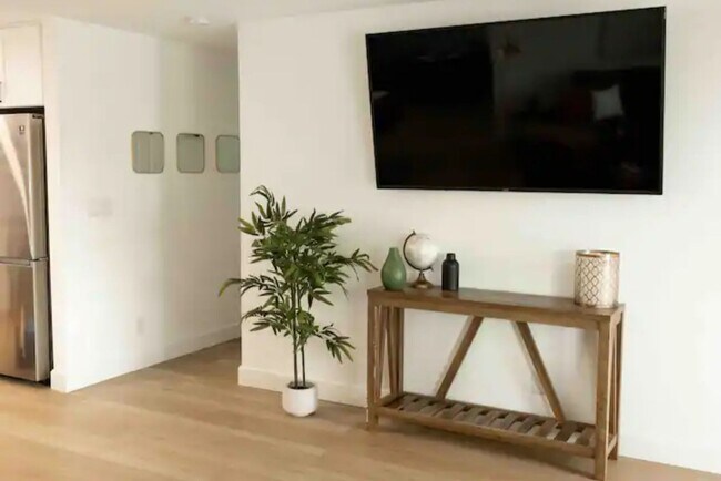 Foto del edificio - Beautifully Remodeled Home minutes to Old ...