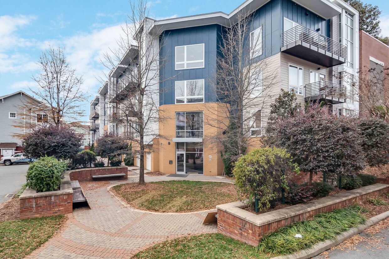 2200 Lyndhurst Ave, Charlotte, NC 28203 Condo for Rent in Charlotte