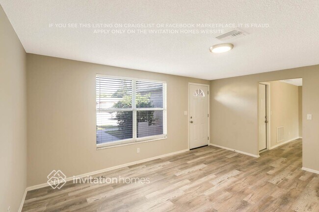 Foto del edificio - 9120 Crabtree Ln