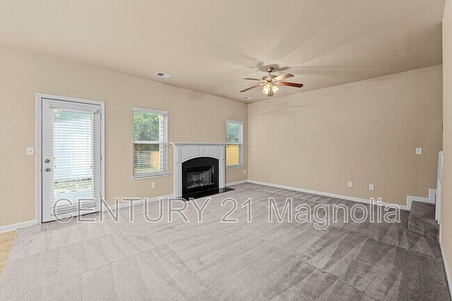 Building Photo - 2203 Grandwood Ln