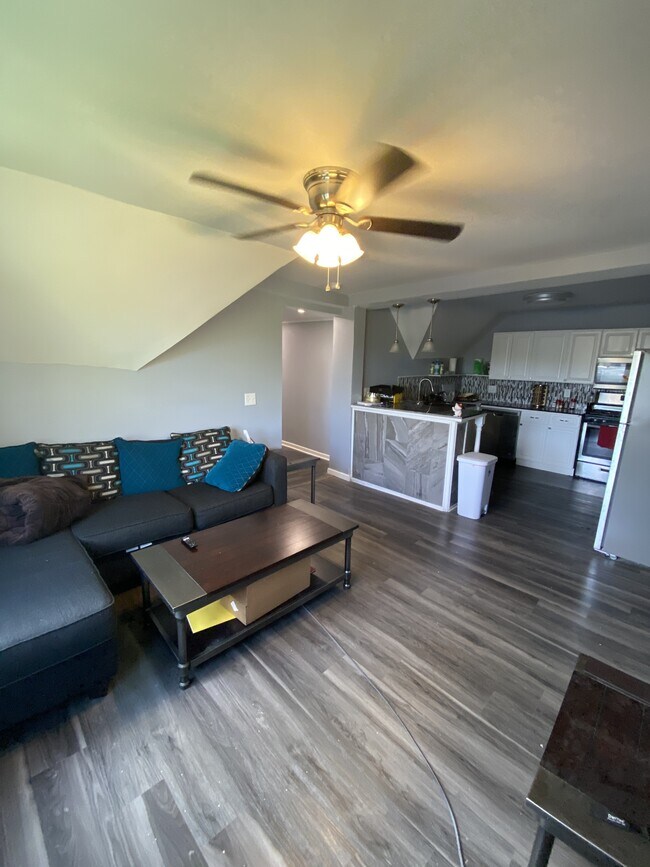 Foto del edificio - 104 Ashworth Pl