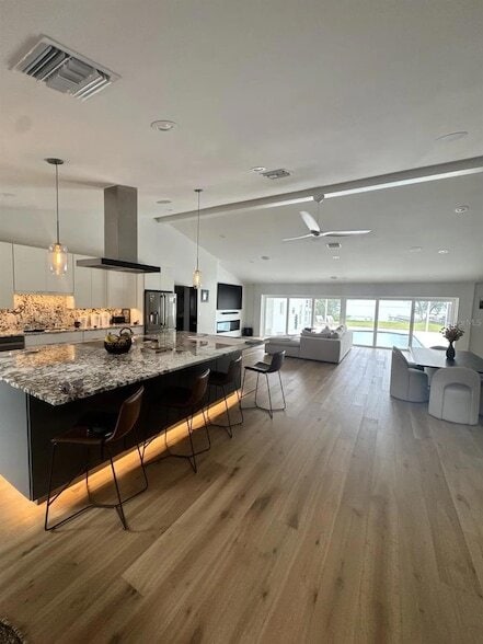 Foto del edificio - 1021 Temple Grove Pl