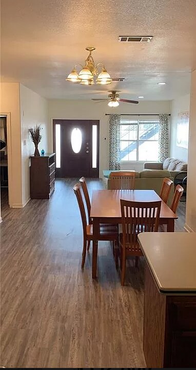 Foto del edificio - 1609 Wood Ave