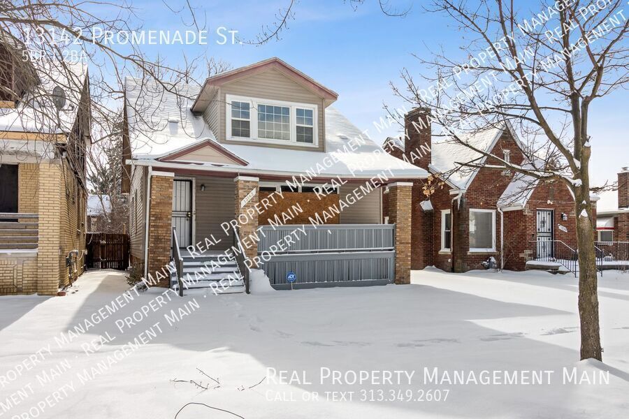 Foto principal - Spacious 5-Bedroom Home in Detroit – Comfo...