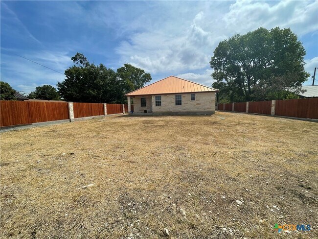 Building Photo - 244 Pecan Row