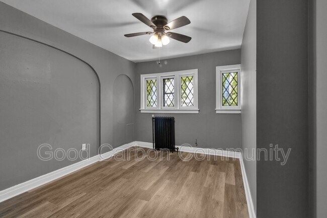 Foto del edificio - 328 Elmwood Ave