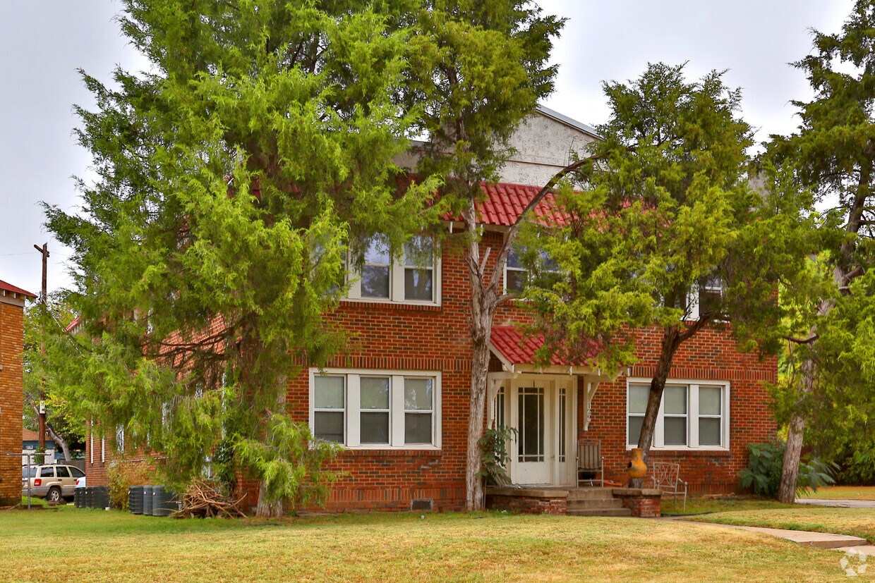 Foto del edificio - 129-133 NW 30th St