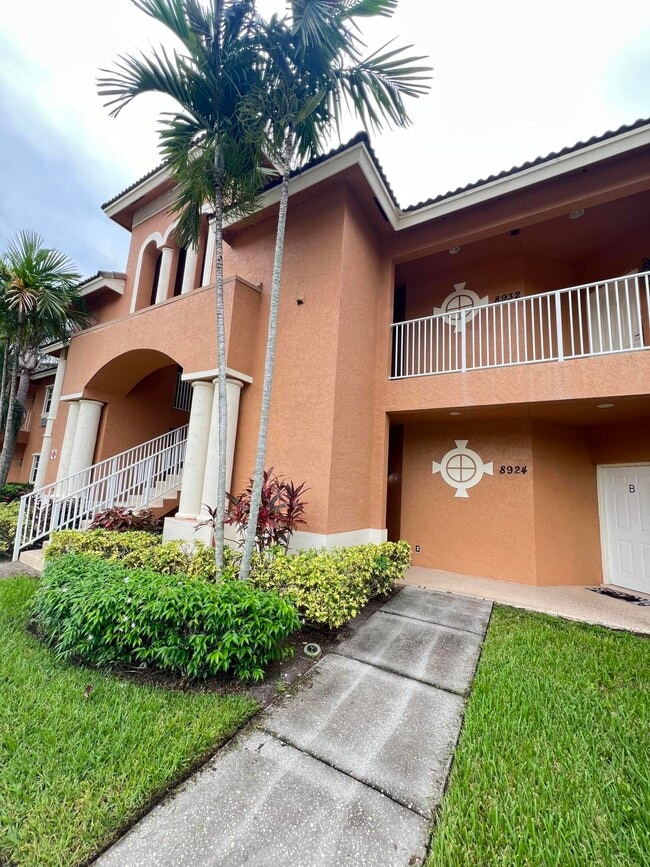 Building Photo - 8924 Sandshot Ct