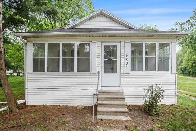 Building Photo - 2804 Mt Olivet Rd