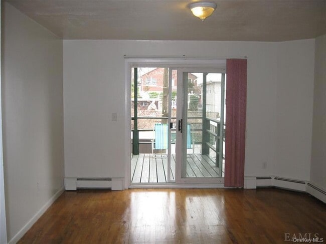 Building Photo - 396 Kimball Ave