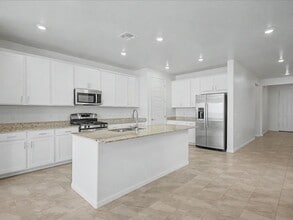 Building Photo - 17606 S Ridgerunner Dr