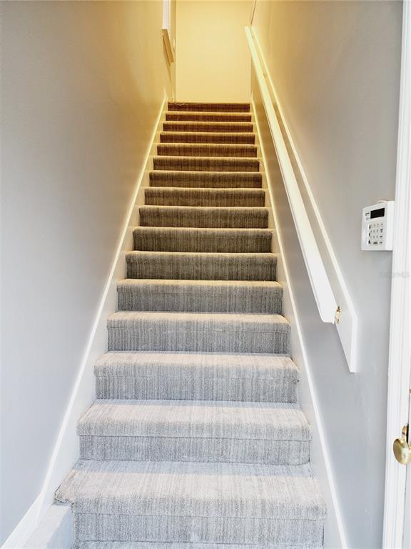 Building Photo - 1014 Persimmon St