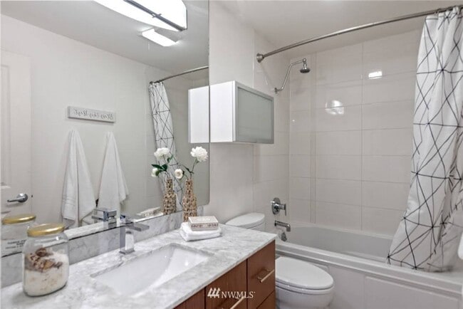 Photo - 11058 NE 33rd Pl Apartment