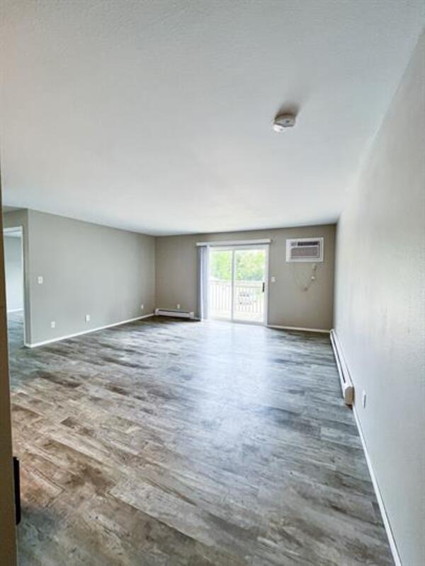 Building Photo - 125 1st St