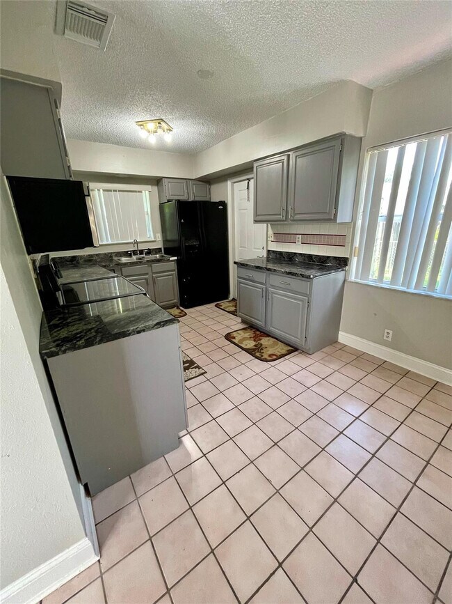 Foto del edificio - 2807 Polk St