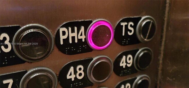 Foto del edificio - 1750 N Bayshore Dr