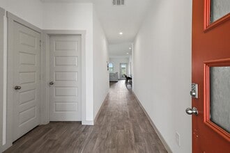 Building Photo - 14814 Cold Water Dr