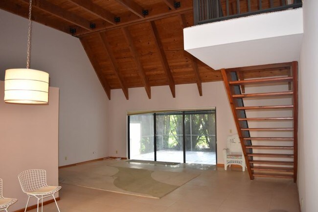 Foto del edificio - 6314 Las Flores Dr