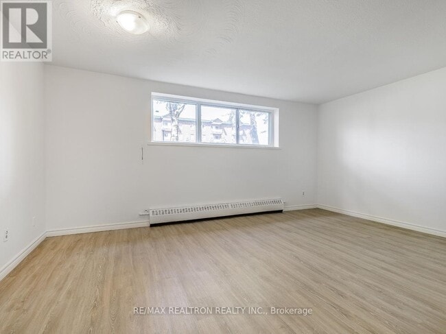 Building Photo - 165 Colborne Ave