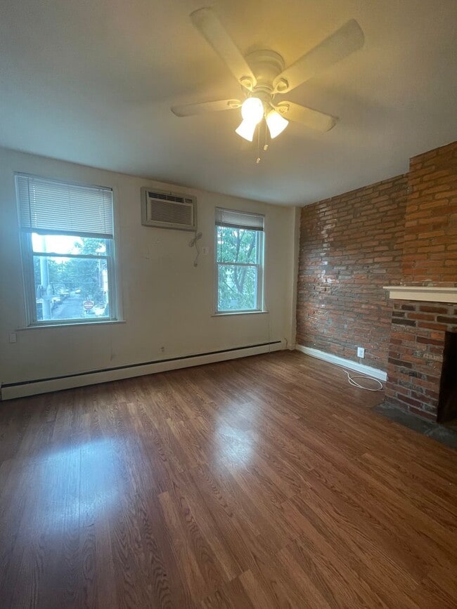 Building Photo - 509 S 22nd St