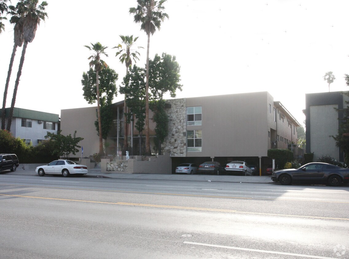 Primary Photo - Woodman Apartments