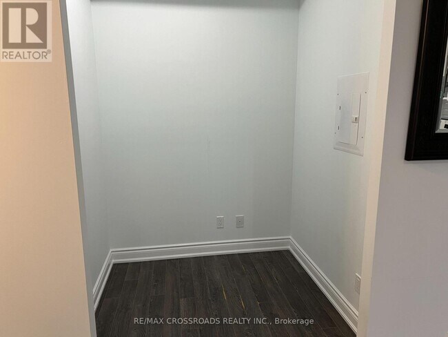 Building Photo - 38 Cedarland Dr