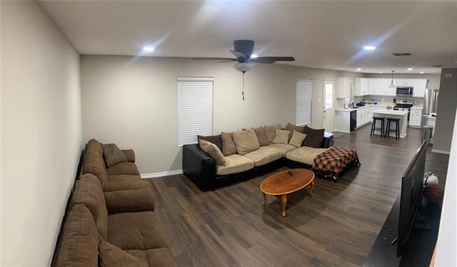 Foto del edificio - 2201 White Pine Dr