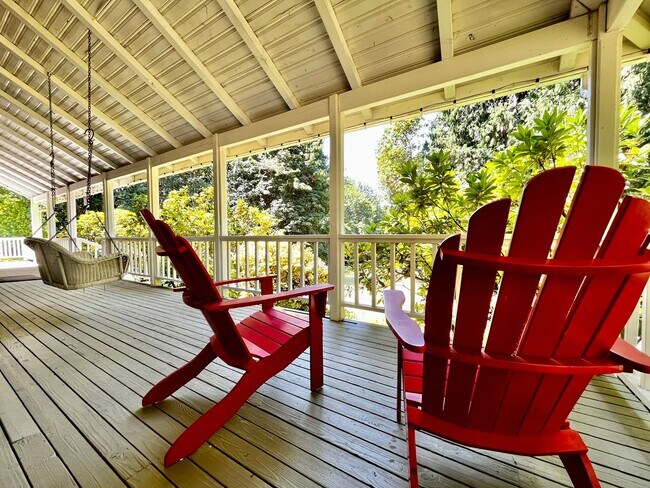 Building Photo - Bainbridge Island Home on Acreage with Ple...