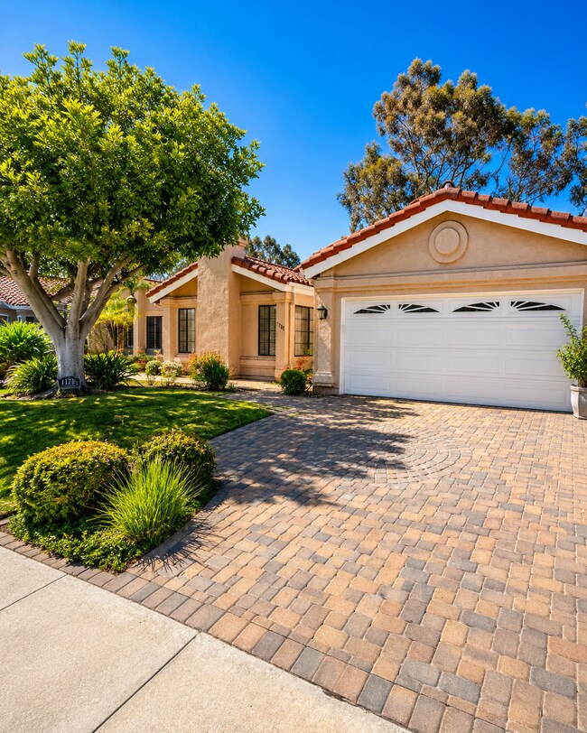 Building Photo - 11785 Avenida Sivrita