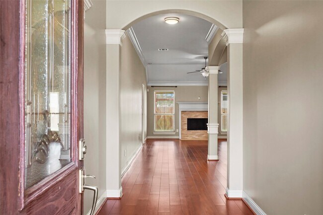 Foto del edificio - 24811 Sandusky Dr