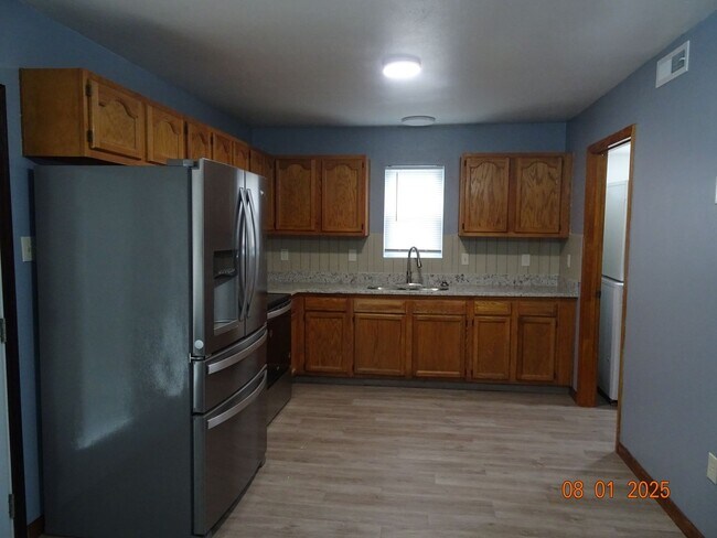 Foto del edificio - 3 Bedroom, 1.5 Bath Duplex in Hampton for ...