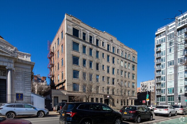 Building Photo - 180 S 4th St