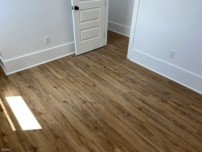 Building Photo - 2 br, 1.5 bath Duplex - 1662 North Tonti S...