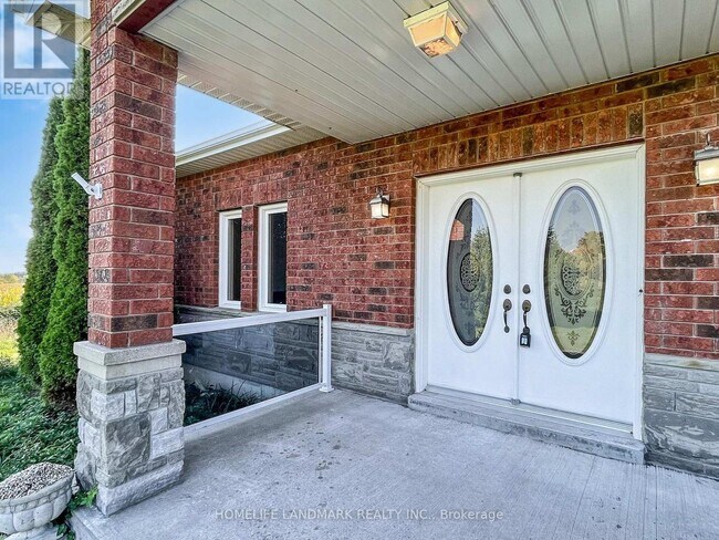 Photo du bâtiment - 3668 Harmony Rd N