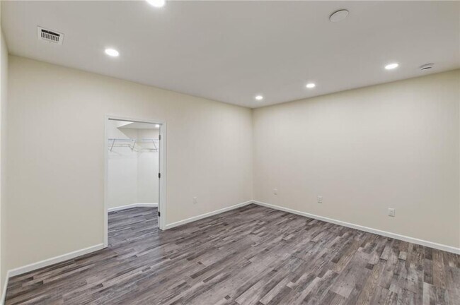 Building Photo - 160 Janney Cir