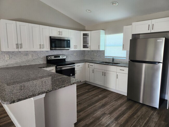 Foto del edificio - Charming 4 Bedroom 2 Bathroom Home in LaBelle