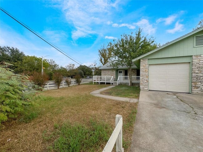 Foto del edificio - 2017 Greenbrook Pkwy